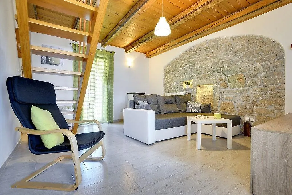 Holiday Home Batelani Barban Kroatien